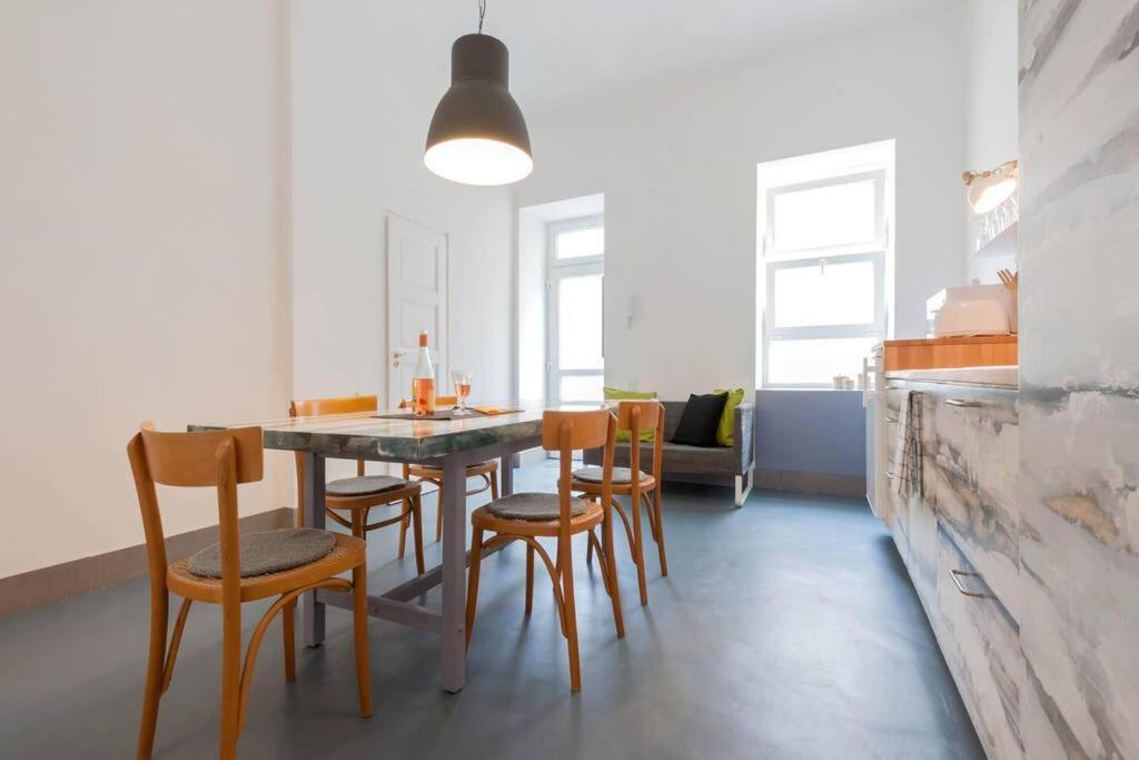 Modern Stylish 2 Bedroom Holiday Apartment Budapeszt Zewnętrze zdjęcie